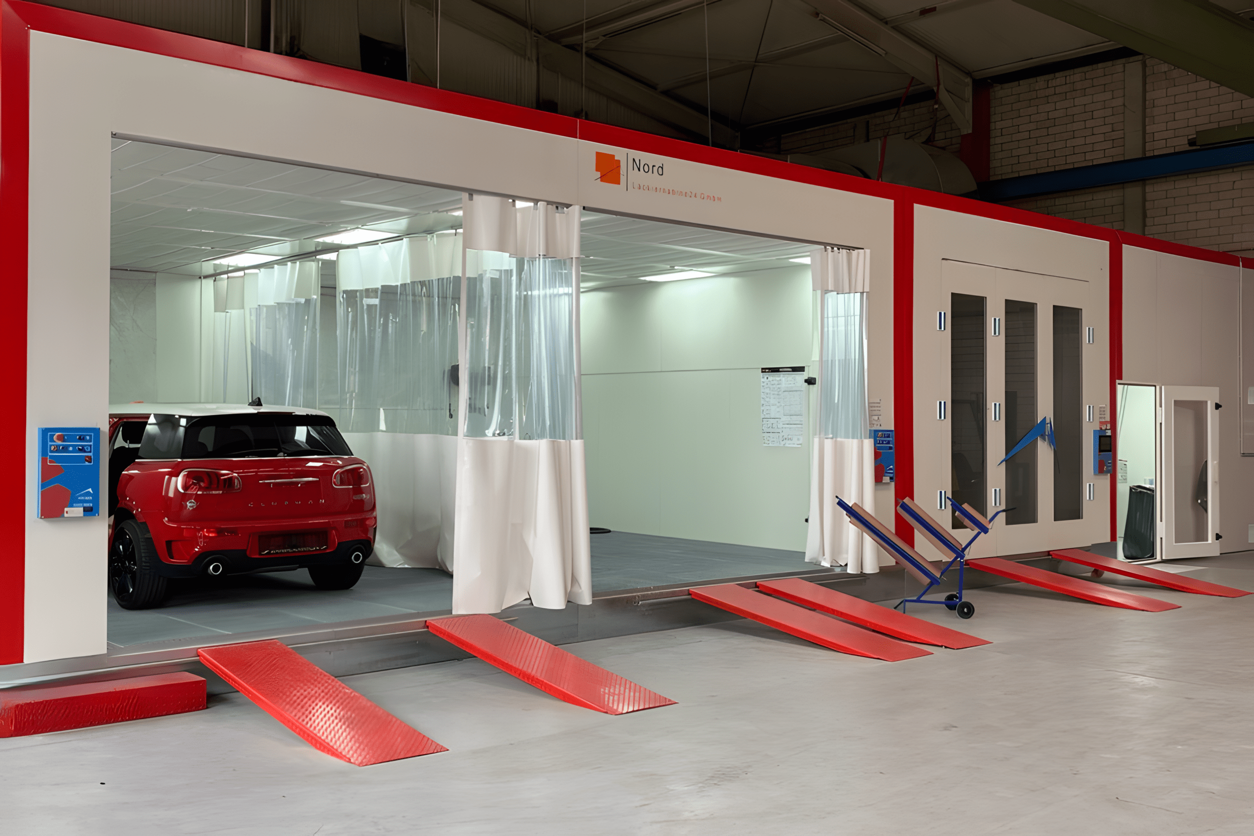 Hebebühne von Nord-Lackierkabine24 GmbH_upscayl_4x_realesrgan-x4plus.jpg Hebebuehne von Nord-Lackierkabine24-GmbH